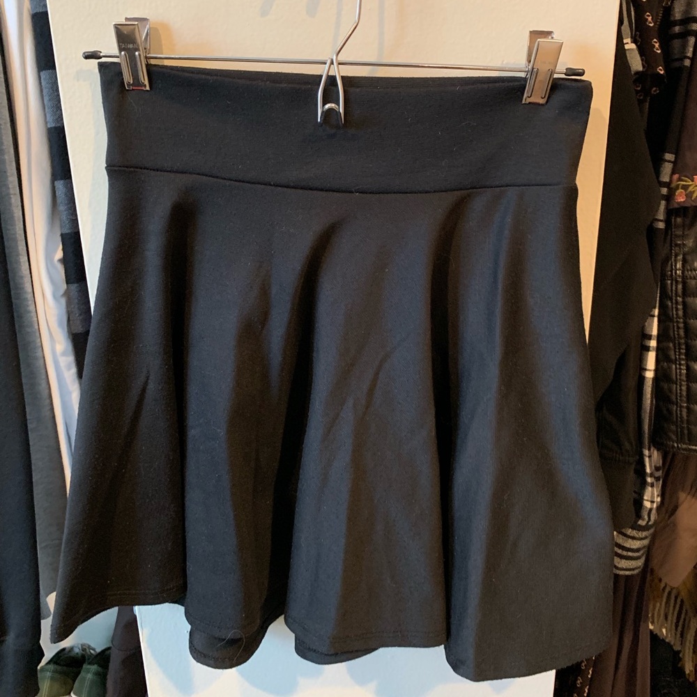 TILLYS Black high waisted mini skirt